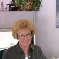 Debbie Hurt Photo 15