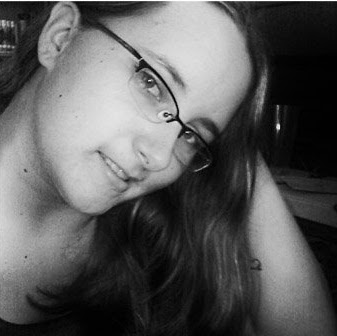 Cassandra Woods Photo 19