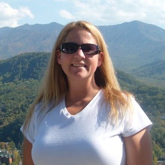 Julie George Photo 42