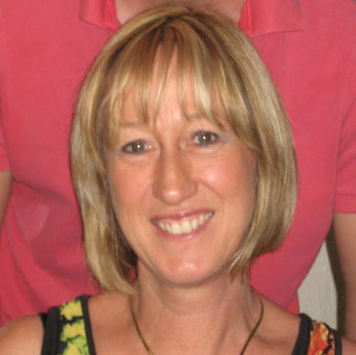 Debbie Holmes Photo 40