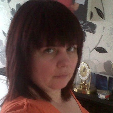 Andrea Leach Photo 12