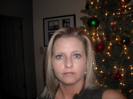 Julie Brewer Photo 42