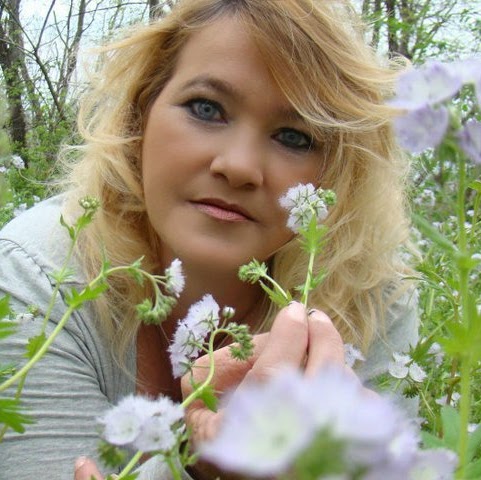 Cynthia Reynolds Photo 26