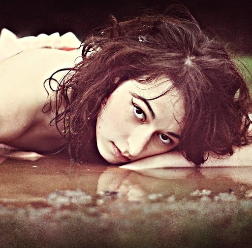 Emily Lamb Photo 35