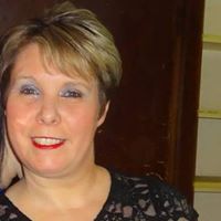 Julie Schofield Photo 31