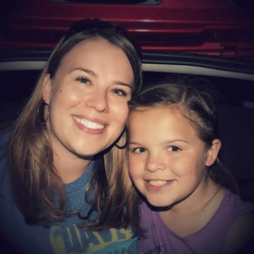 Renee Jones Photo 15