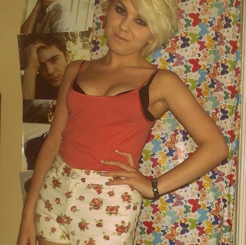Molly Mason Photo 32