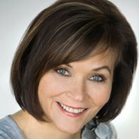 Anne Lutz Photo 29