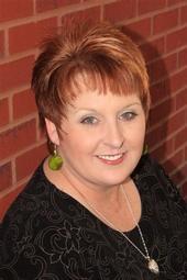 Julie Davis Photo 19
