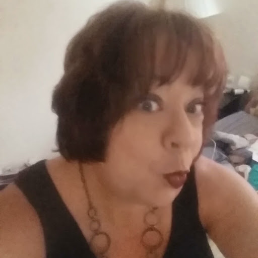 Tanya Brooks Photo 33