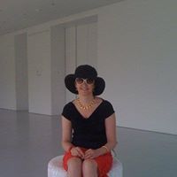 Anna Magee Photo 33