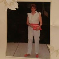 Esther Moore Photo 28