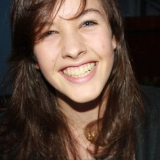 Louise Rodriguez Photo 10