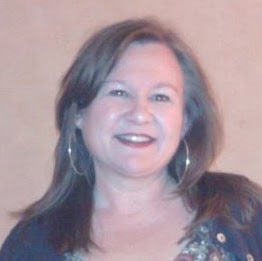Elizabeth Alford Photo 24