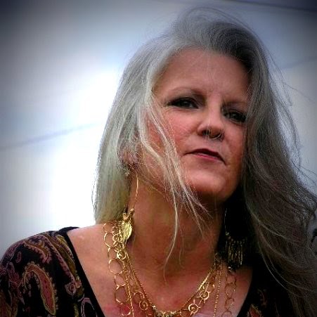 Lynn Lacy Photo 4