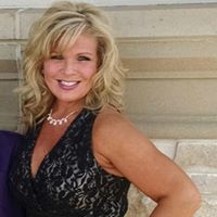Michelle Sanford Photo 32