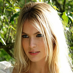 Tamara Knight Photo 17