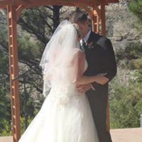 Sarah Fogle Photo 35