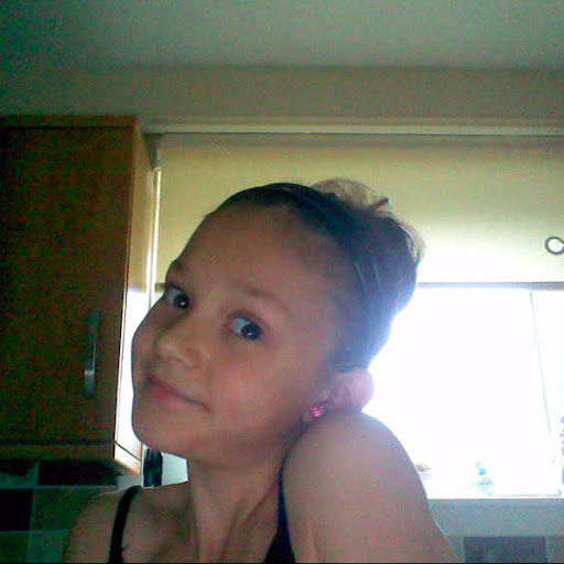 Shannon Fraser Photo 9