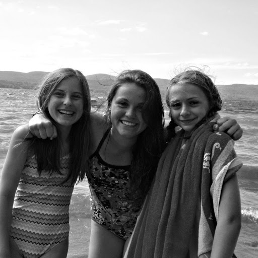 Isabelle Mcdonald Photo 5