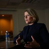Sara Armstrong Photo 38