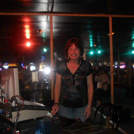 Susan Cox Photo 34