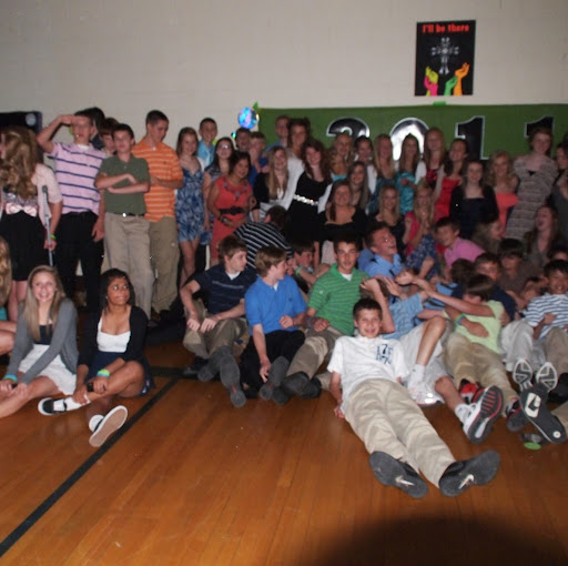 Stephanie Huber Photo 33