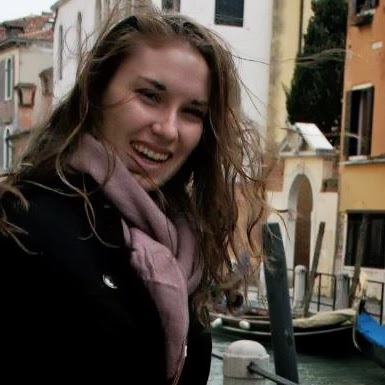 Anna Conrad Photo 6