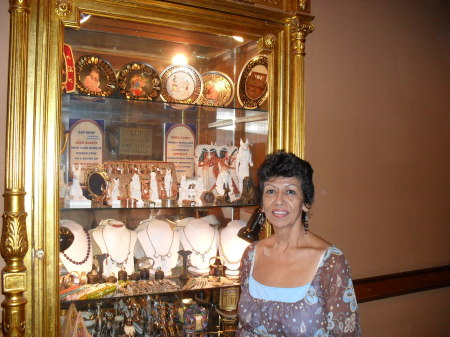 Rebecca Gonzales Photo 32