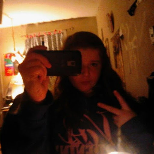 Faith Phillips Photo 17