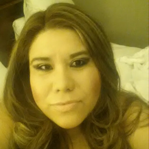Alicia Cardona Photo 29