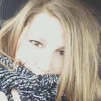 Kristen Gardiner Photo 7