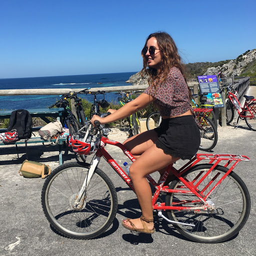 Jillian Lewis Photo 15