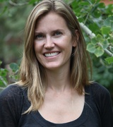 Stephanie Lewis Photo 1