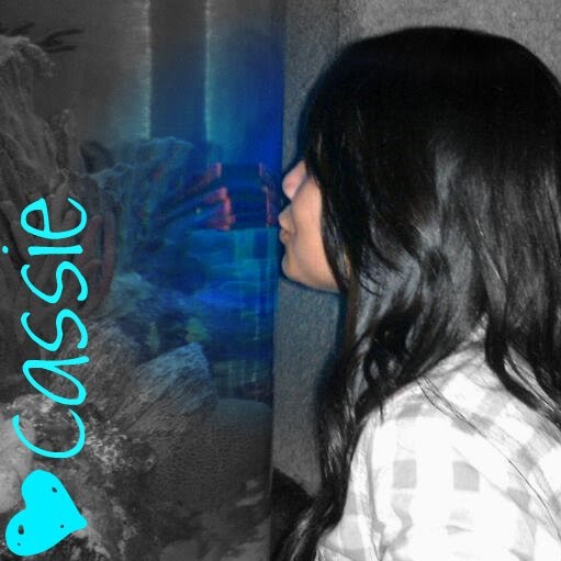 Cassandra Dominguez Photo 36