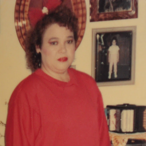 Minerva Robles Photo 7