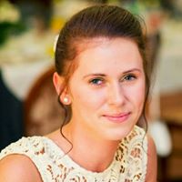 Alina Hahn Photo 4