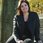 Elizabeth Nagle Photo 19