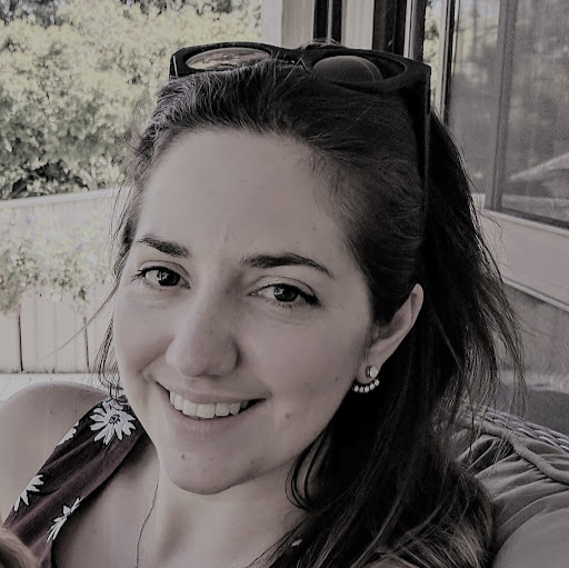 Elizabeth Swaney Photo 4