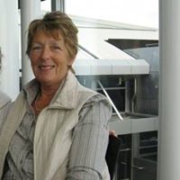 Julia Atkinson Photo 31