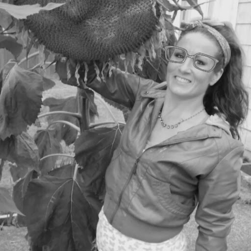 Jennifer Gonzales Photo 24