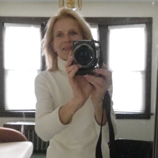 Elizabeth Thornton Photo 28