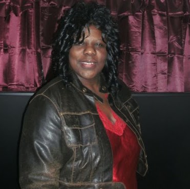 Sandra Dunlap Photo 35