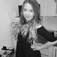 Courtney Webb Photo 6