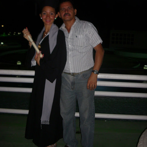 Eleazar Gomez Photo 9
