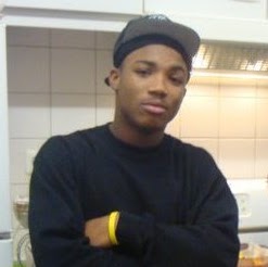Aaron Garrison Photo 30