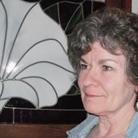Suzie Robinson Photo 26