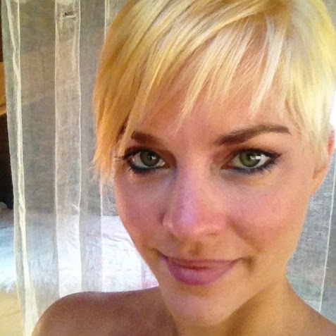 Angela Cote Photo 14
