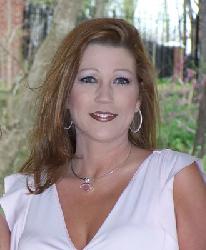 Lisa Evans Photo 18