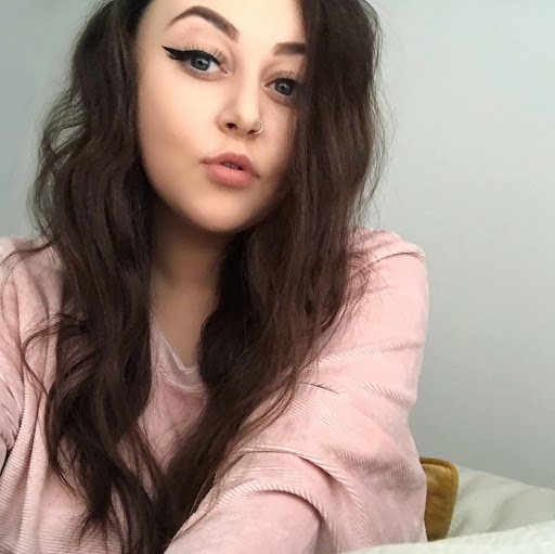 Charlotte Martin Photo 3
